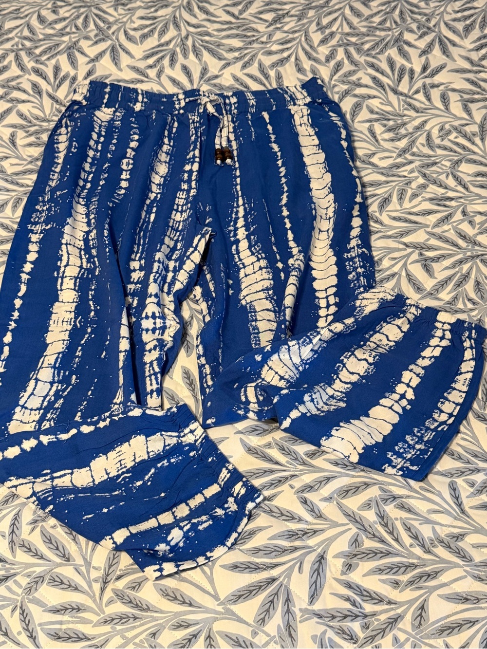 blue island Women’s Royal Blue and White Joggers❗️